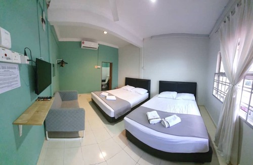 Kampung Sura Masjid Hotel | OYO 90116 Fbs Inn Hotel