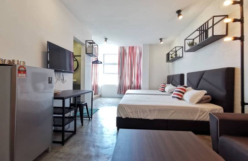 Muar Hotel | OYO 91032 Mwv Family Suite Room