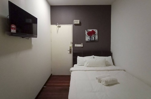 Kuching House | OYO HOME 90260 Natol Homestay London