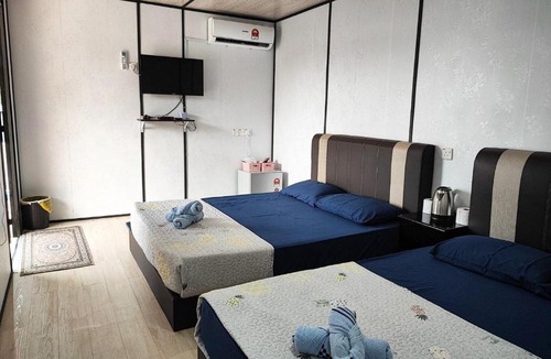 Padang Besar Hotel | Padang Besar Rainbow Cabin Homestay