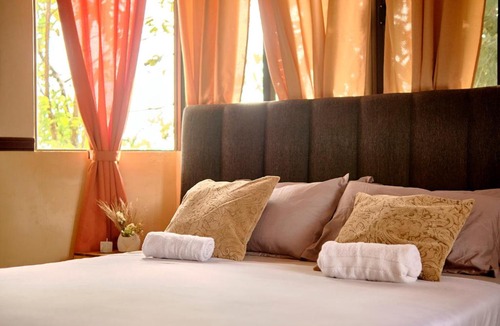 Jaro House | Pallet Homes - Landheights