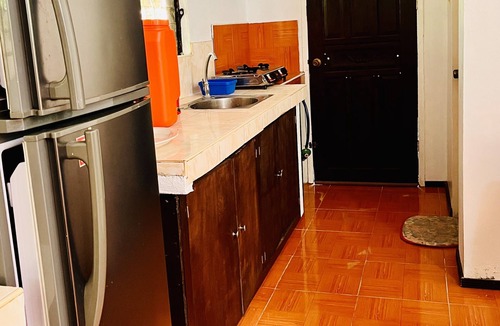 Puerto Galera House | Palm House! 1min from the beach! 5min to White Beach! w/AC