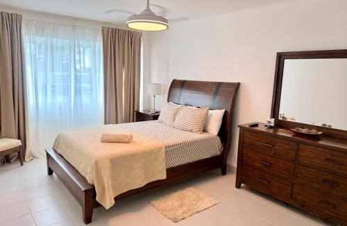 Playa Bibijagua Apartment | Palm Paradise Condo Pool & Beach