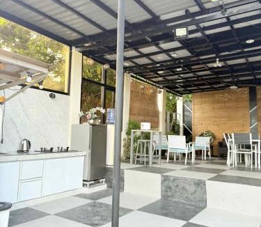 Palompon Villa | Palompon kalimba de luna Villa Inn