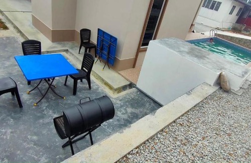 Kampung Penarik House | Pantai Penarik Homestay Private Pool