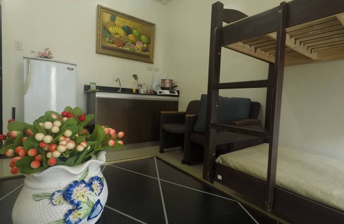 Moonwalk Apartment | Parañaque Airport Hometel