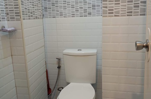 Marikina House | Parayno's Transient Room in Marikina with free NETFLIX/Centrally Located Place