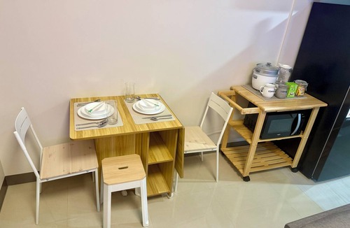 Bonifacio Global City Condo | Park McKinley West Tower-A Japanese Inspired Cozy Quiet 1BR Condo 85"HDTV 穏やかな