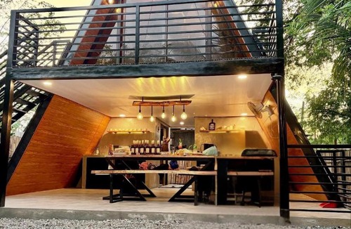 Patar House | Patar Beach Villa with private pool Bolinao