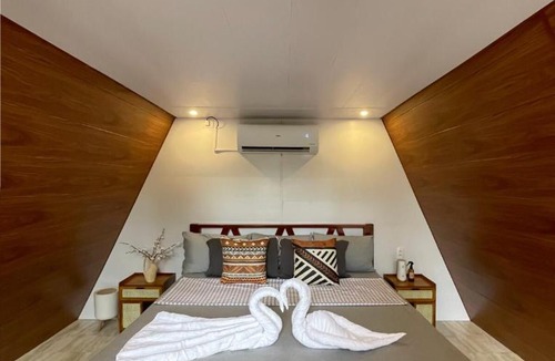 Patar House | Patar Beach Villa with private pool Bolinao