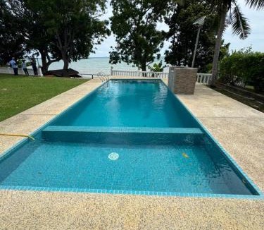 Taman Tanjung Villa | PD Seaview Pool Villa Upto 30 pax - Next Lvl Homestay