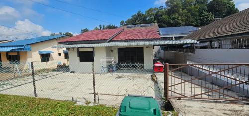 Mersing House | Peaceful 3 bedroom homestay
