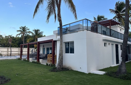 Las Salinas Villa | Peaceful and beautiful beach front villa w/pool and 1 min away from las dunas