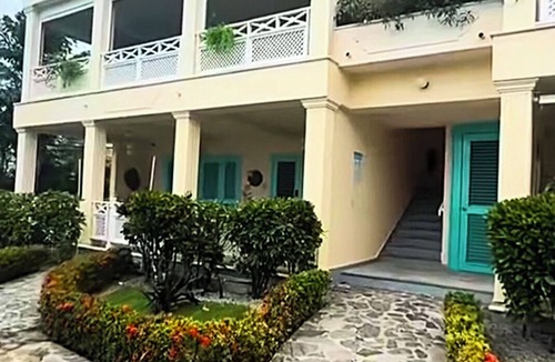 La Iglesia Apartment | Peaceful and beautiful 3-bedroom beachfront apartment with AC in Las Terrenas!