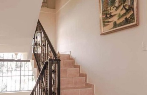 Barrio Las Yaguitas Villa | Peaceful culdesac orchid villa, pool, work ergo