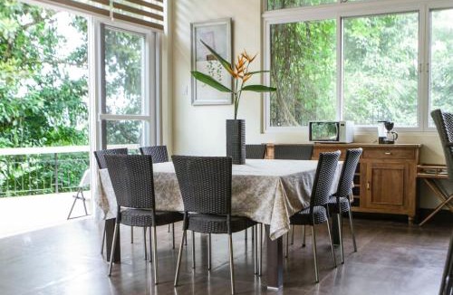 Laguna Province House | Peaceful Forest Haven 3 BR Bangkong Kahoy
