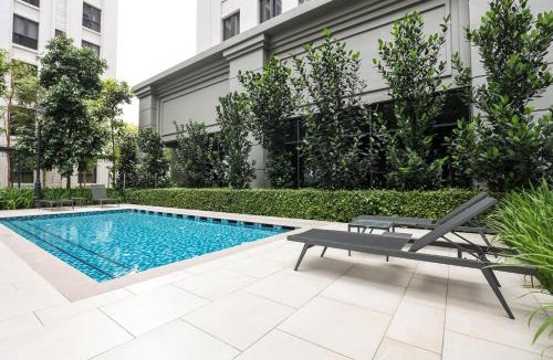 Taman Equine Apartment | Peaceful Studio w Pool for 3 Pax - Seri Kembangan