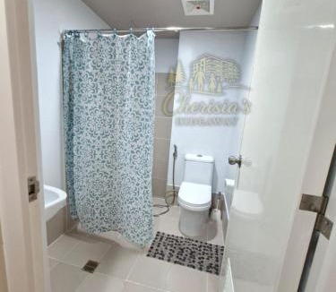 Baguio Apartment | Peaceful View 1BR at Brenthill King and Queen Beds