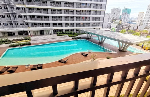 Highway Hills Condo | Pefect place for staycation
