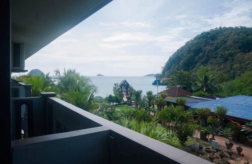 Kuah Hotel | Penarak Bamboo Beach Motel