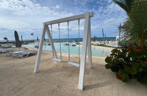 Dominicus Apartment | Penthouse In Tracadero Oceanfront Infinity Pool
