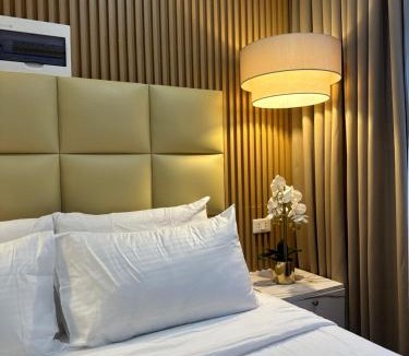 Pinamungajan Hotel | Perc Hotel