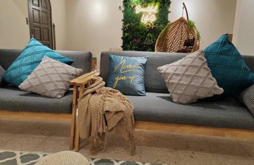 Petaling Jaya House | Petaling Jaya Damansara Uptown Landed Home for up to 15pax, 4BedRoom,1 Utama , Starling Mall , Atria Mall, IKEA