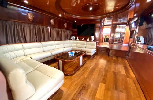 Nusajaya Boat Rental | Peyser Private Yacht Charter Puteri Harbour