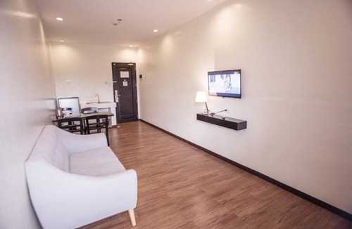 Ormoc Hotel | Piña Suites