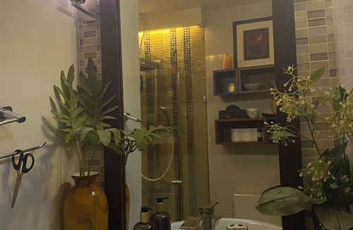 Metro Luzon Urban Beltway Condo | Pico De Loro beach, Miranda B Condotel Rental with Wifi