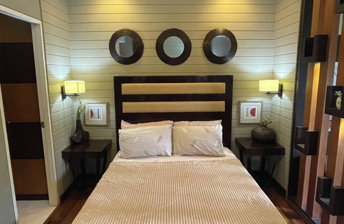 Metro Luzon Urban Beltway Condo | Pico De Loro beach, Miranda B Condotel Rental with Wifi