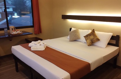 Tagaytay Hotel | Pina Colina