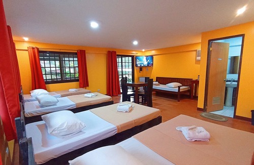 Tagaytay Hotel | Pina Colina