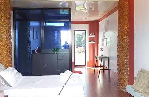 Carcar Hotel | Pirate Galeon