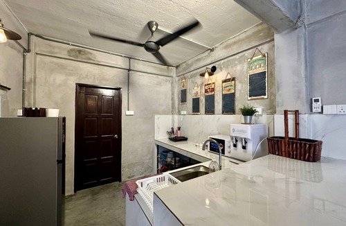 Malacca City Hostel | Pirate's Cove Hostel