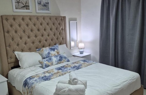La Caleta Apartment | Piscina playa y aeropuerto para la familia sin stress