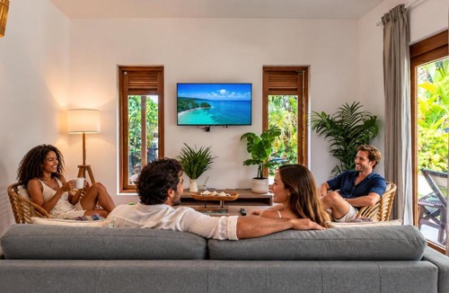 La Ceiba House | Playa Bonita Villa With BBQ & Washer