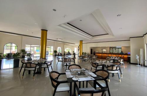 Laoag Hotel | Plaza Del Norte Hotel and Convention Center