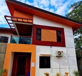 Malabanias Villa | Pool and Karaoke Private Villa near Clark Airport