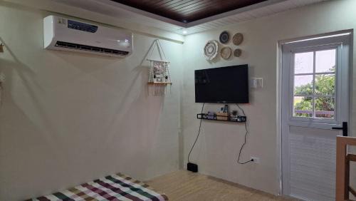 Cabanatuan House | Pool of Siloam with tiny house