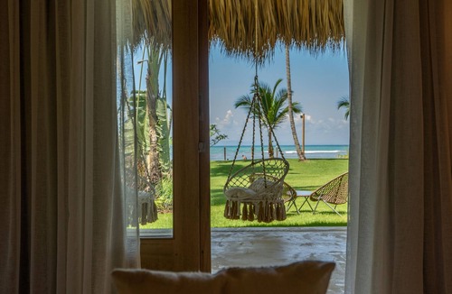 Las Terrenas Villa | Poupone: unique beachfront villa Las Terrenas