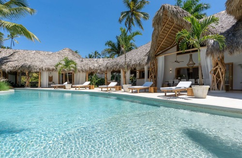 Las Terrenas Villa | Poupone: unique beachfront villa Las Terrenas