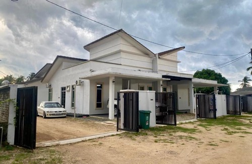 Paka House | Premier Roomstay Gemia