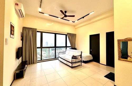 George Town Apartment | Premium Luxury Seaview Retreat 14 Pax Infinity Pool 2cp