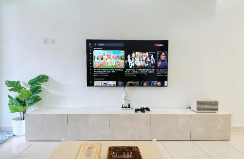 Taman Impian House | Premium singlestorey Semi-D BM Alma 10pax near Aeon-Lotus's