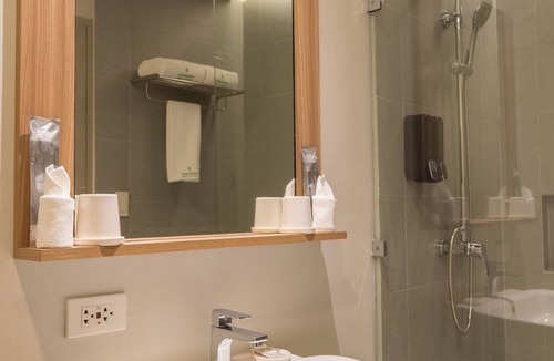 Santa Cruz Hotel | Primeway Suites Cebu