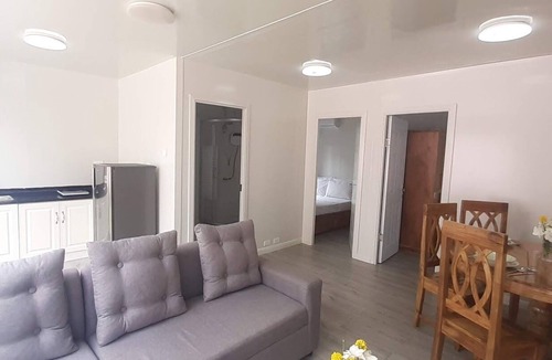 Looc House | Private 2 bedroom house with garden, free wifi