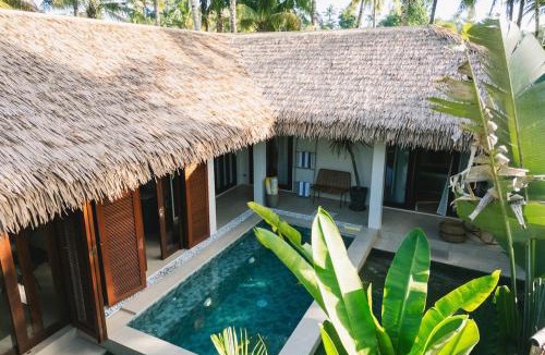 Catangnan Villa | Private 3-Bedroom Swimming Pool Villa in General Luna