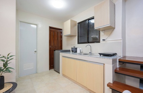 Cebu House | Private 3BR Townhome with WiFi, Washer and Free Parking in Central Cebu City