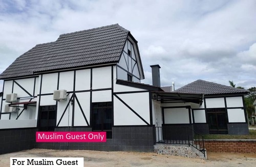 Alor Gajah Villa | Private family getaway vacation in Afamosa Resort Melaka